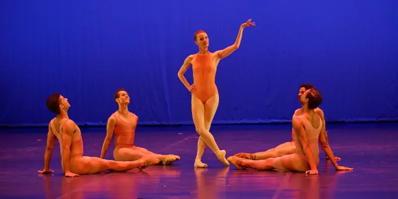 Azul, Jorge Pérez Martínez